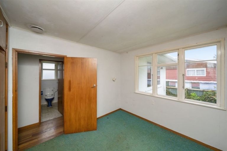 Photo of property in 47 Hussey Street, Waverley, 4510