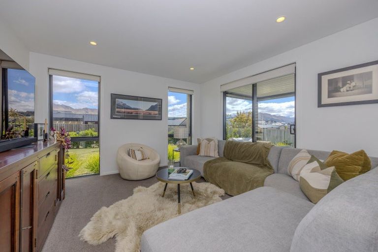 Photo of property in 20 Mount Nicholas Avenue, Wanaka, 9305