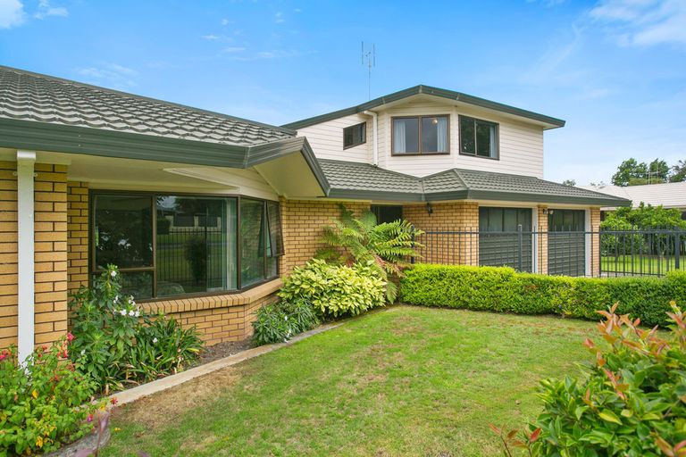 Photo of property in 260 Shakespeare Street, Leamington, Cambridge, 3432