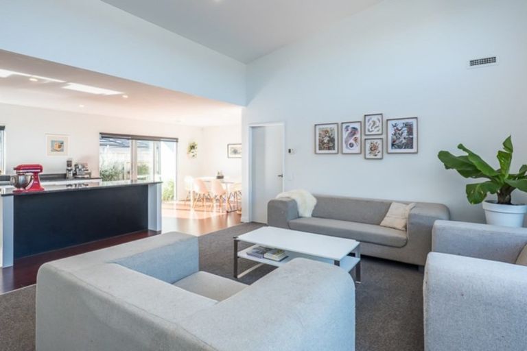 Photo of property in 4 Hana Udy Place, Paraparaumu Beach, Paraparaumu, 5032