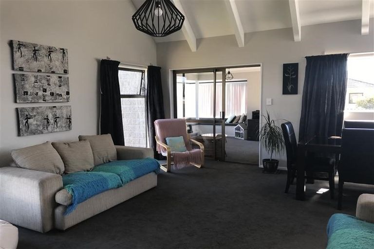 Photo of property in 6 Byron Place, Stoke, Nelson, 7011