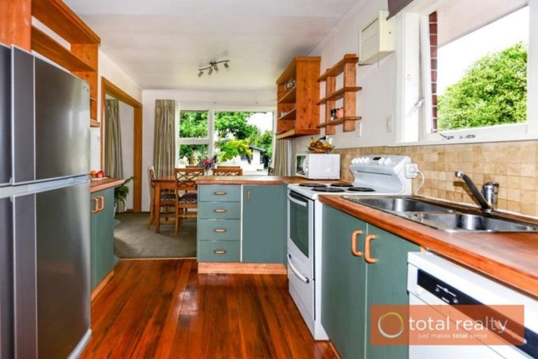 Photo of property in 43 West-watson Avenue, Hillmorton, Christchurch, 8025