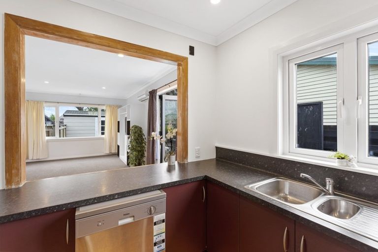 Photo of property in 252 Tremaine Avenue, Highbury, Palmerston North, 4412