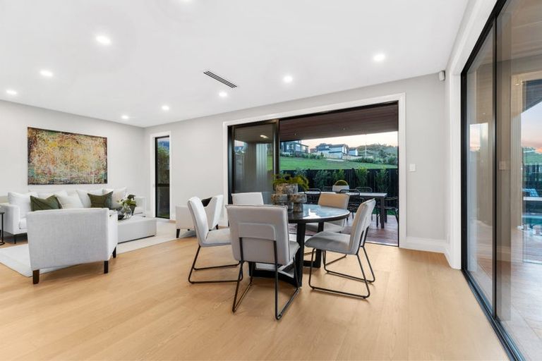 Photo of property in 5 Kotuitui Drive, Wainui, 0992