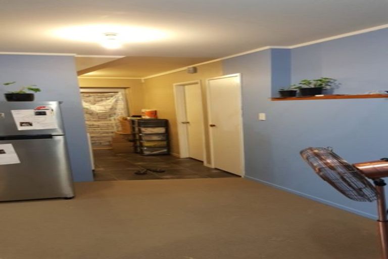 Photo of property in 9 Walnut Lane, Browns Bay, Auckland, 0630