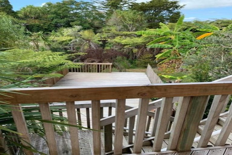 Photo of property in 2a Bronwyn Place, Torbay, Auckland, 0630