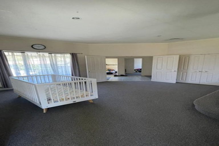 Photo of property in 13 De Havilland Drive, Goodwood Heights, Auckland, 2105