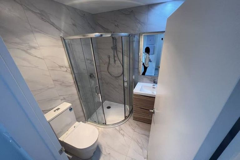 Photo of property in 5/6 Kereru Street, Henderson, Auckland, 0612