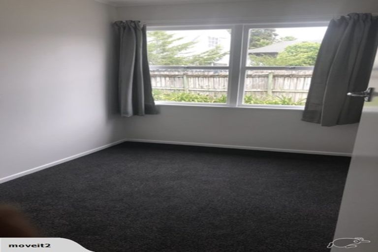 Photo of property in 2/35 Glenvar Road, Torbay, Auckland, 0630