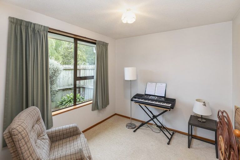 Photo of property in 1/40 Shannon Place, Belfast, Christchurch, 8051