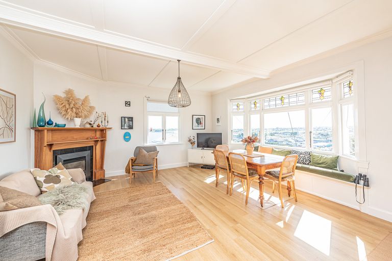 Photo of property in 55 Hipango Terrace, Durie Hill, Whanganui, 4500