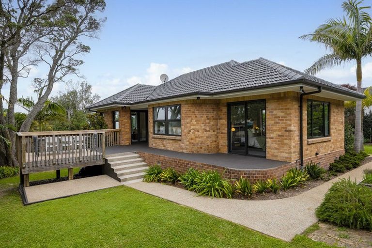 Photo of property in 35 Rock Isle Road, Torbay, Auckland, 0630