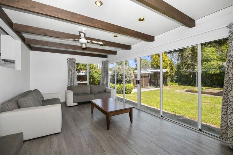 Photo of property in 35 Dunster Street, Burnside, Christchurch, 8053