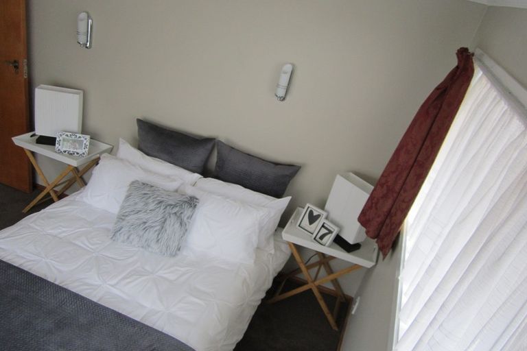 Photo of property in 6 Milnebank Street, Upper Riccarton, Christchurch, 8041