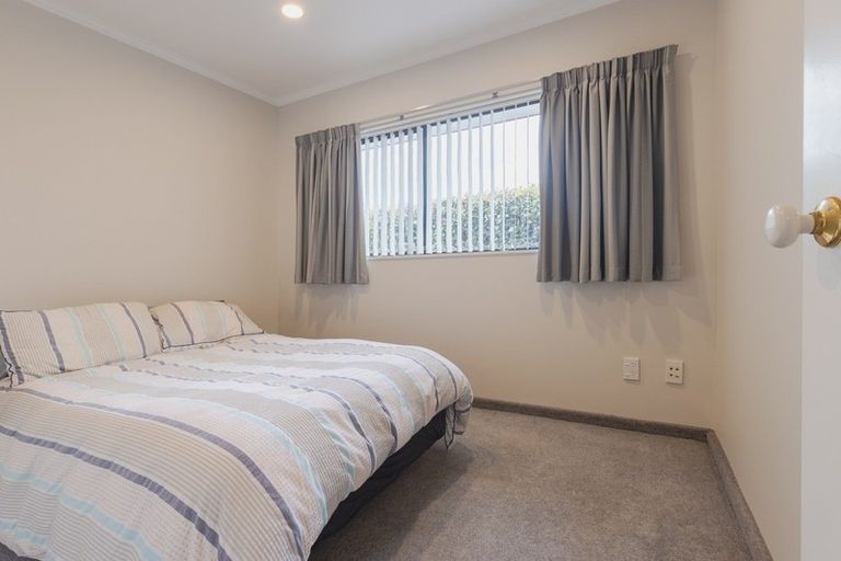 Photo of property in 24 Sheridan Crescent, Leamington, Cambridge, 3432