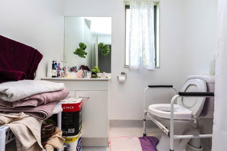 Photo of property in 54 Silvester Street, Woolston, Christchurch, 8023