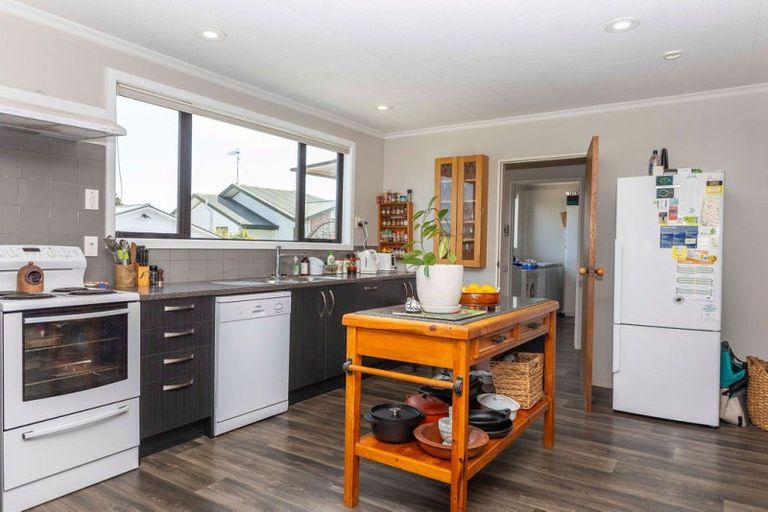 Photo of property in 21 Victoria Avenue, Dannevirke, 4930