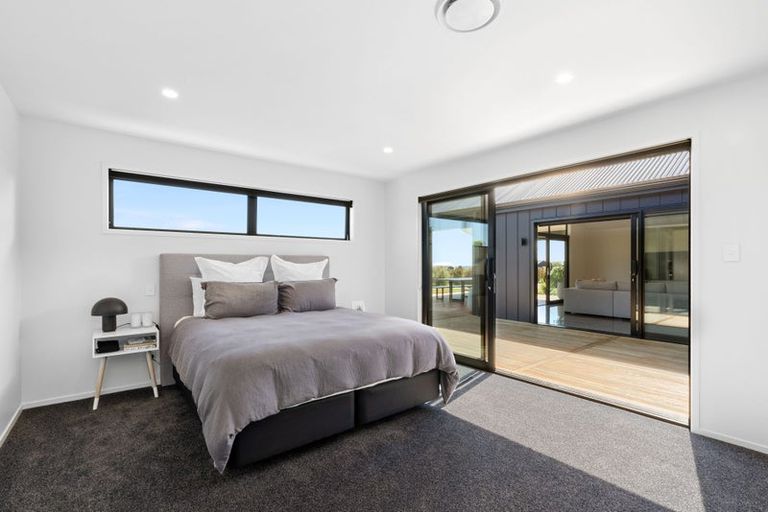 Photo of property in 18 Oriwa Lane, Levin, 5571