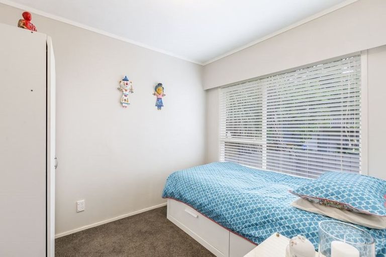 Photo of property in 1/25 Mayall Avenue, Beach Haven, Auckland, 0626