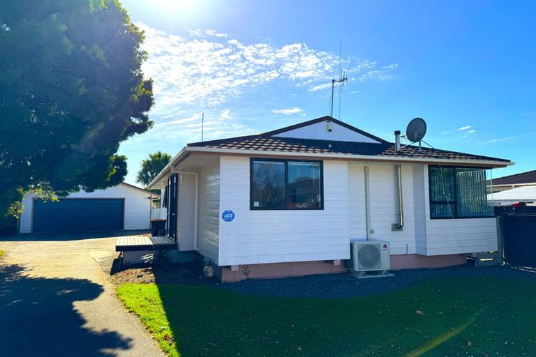 Photo of property in 46 Newton Place, Westbrook, Palmerston North, 4412