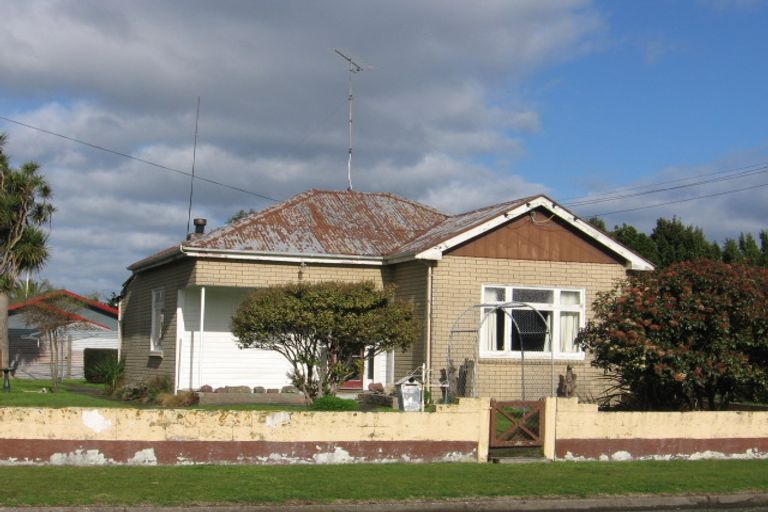 Photo of property in 28 Brandon Street, Featherston, 5710