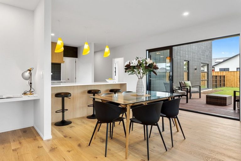 Photo of property in 7 Grey View Grove, Rangiora, 7400