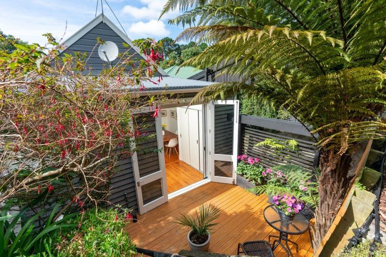 Photo of property in 25 Patanga Crescent, Thorndon, Wellington, 6011