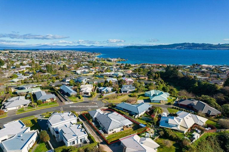 Photo of property in 25 Fairview Terrace, Waipahihi, Taupo, 3330