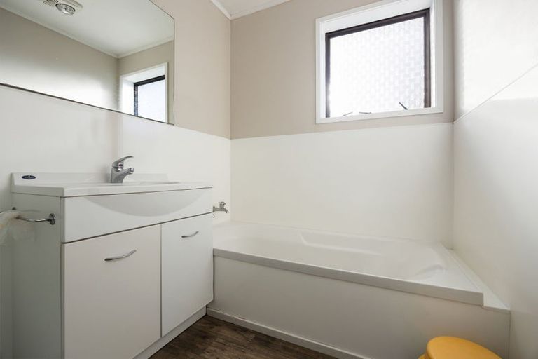 Photo of property in 6 Denz Street, Maeroa, Hamilton, 3200