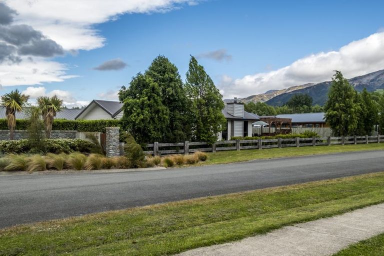 Photo of property in 2 Tennyson Close, Hanmer Springs, 7334