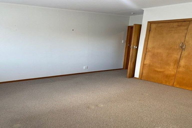 Photo of property in 18 Whakawhiti Street, Marfell, New Plymouth, 4310