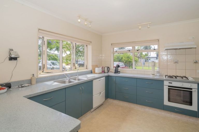 Photo of property in 2 Parkland Place, Whitianga, 3510