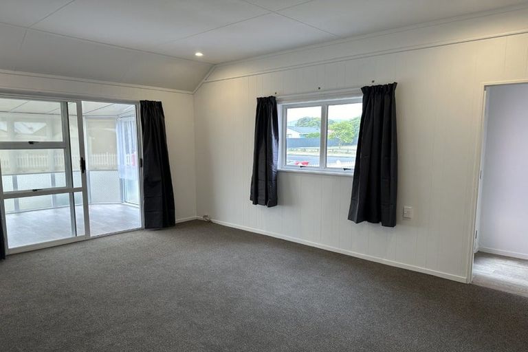 Photo of property in 3 Waimarie Park, Levin, 5510