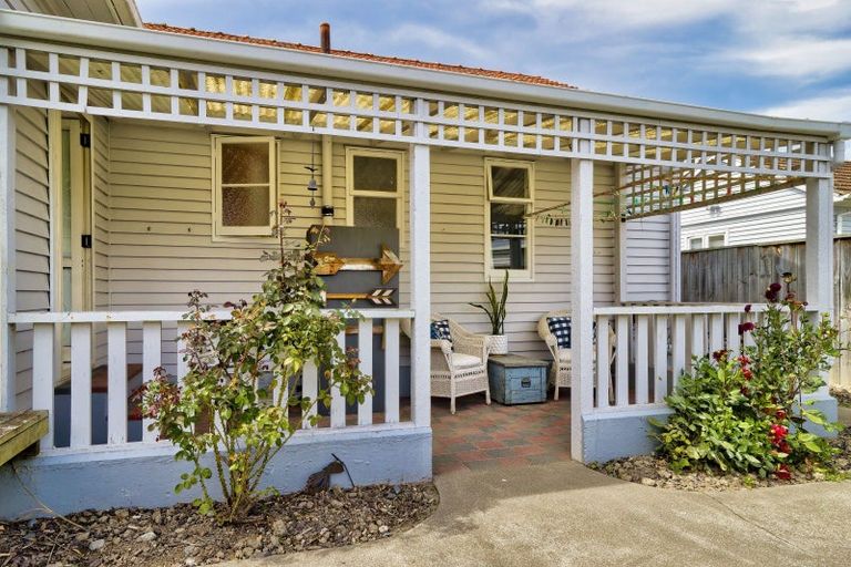 Photo of property in 2/33 Nuffield Avenue, Marewa, Napier, 4110