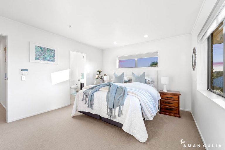 Photo of property in 6a Savoy Road, Glen Eden, Auckland, 0602