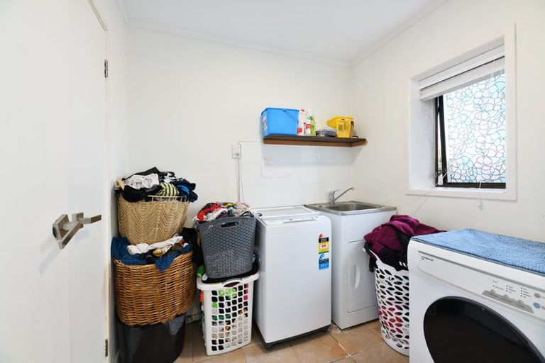 Photo of property in 19 Crosby Road, West Harbour, Auckland, 0618