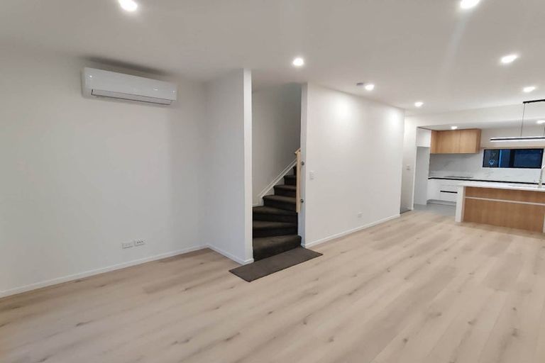 Photo of property in 15 Papatahi Lane, Flat Bush, Auckland, 2019