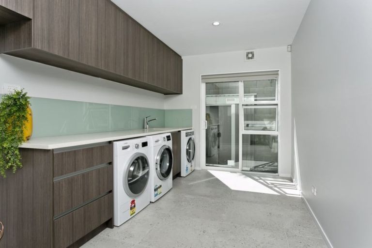 Photo of property in 29a Normanton Street, Glenfield, Auckland, 0629