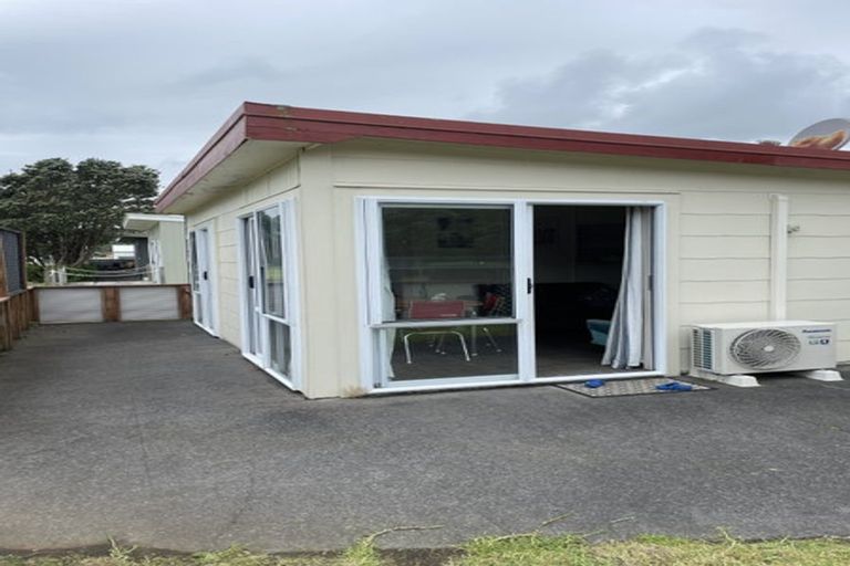 Photo of property in 1 First Avenue, Urenui, 4377