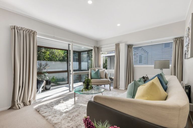 Photo of property in 4/55 Cook Street, Howick, Auckland, 2014