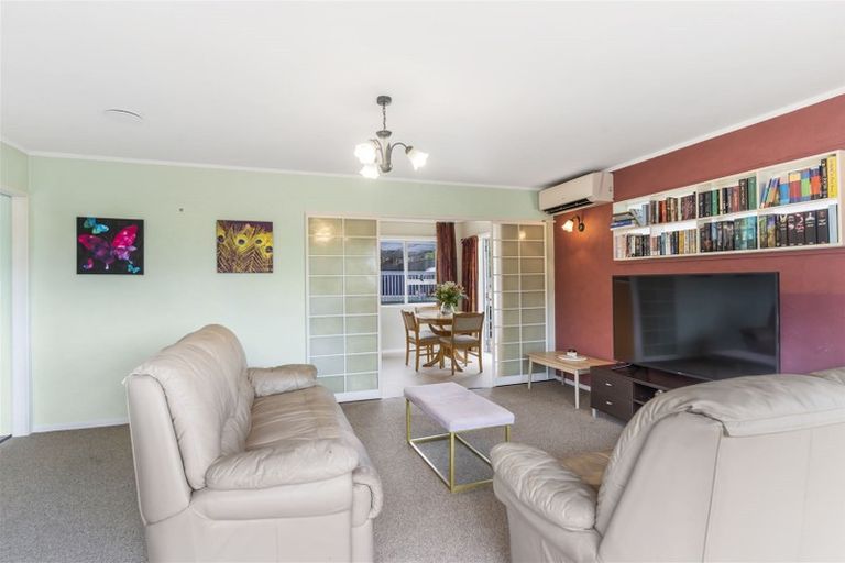 Photo of property in 49 Brunner Road, Glen Eden, Auckland, 0602