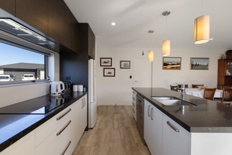 Photo of property in 53 Taioma Close, Papamoa, 3118