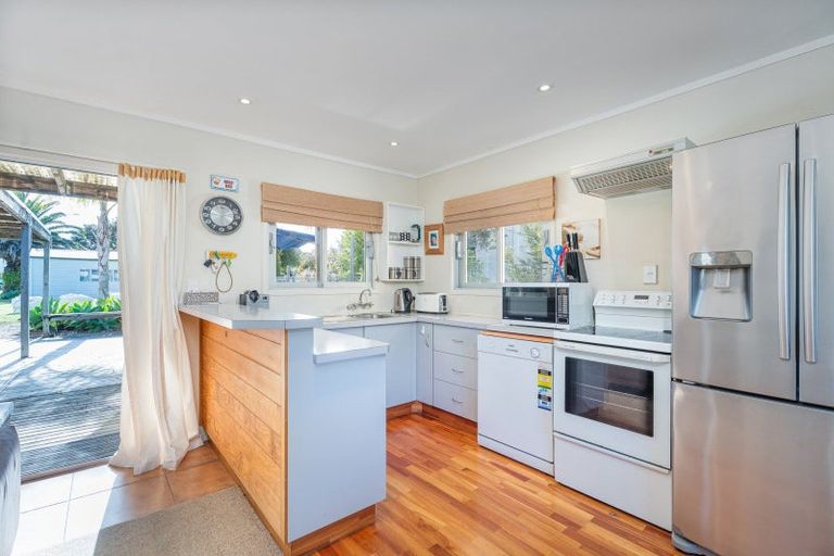 Photo of property in 30 Oyster Drive, Cooks Beach, Whitianga, 3591