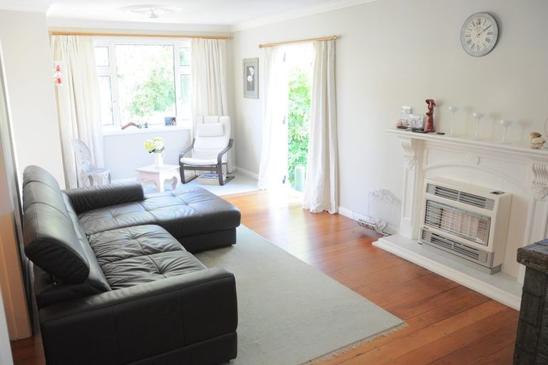 Photo of property in 122 Donald Street, Karori, Wellington, 6012