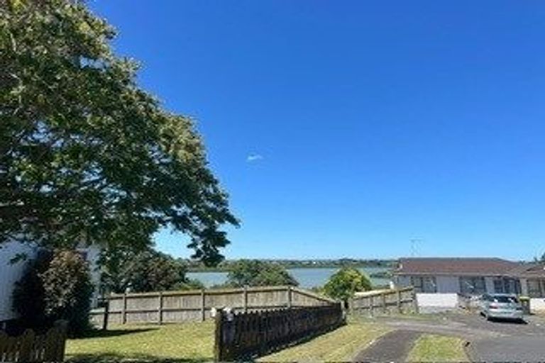 Photo of property in 6 Montego Place, Weymouth, Auckland, 2103