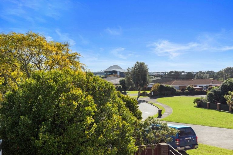 Photo of property in 8 Claridge Place, Mount Maunganui, 3116