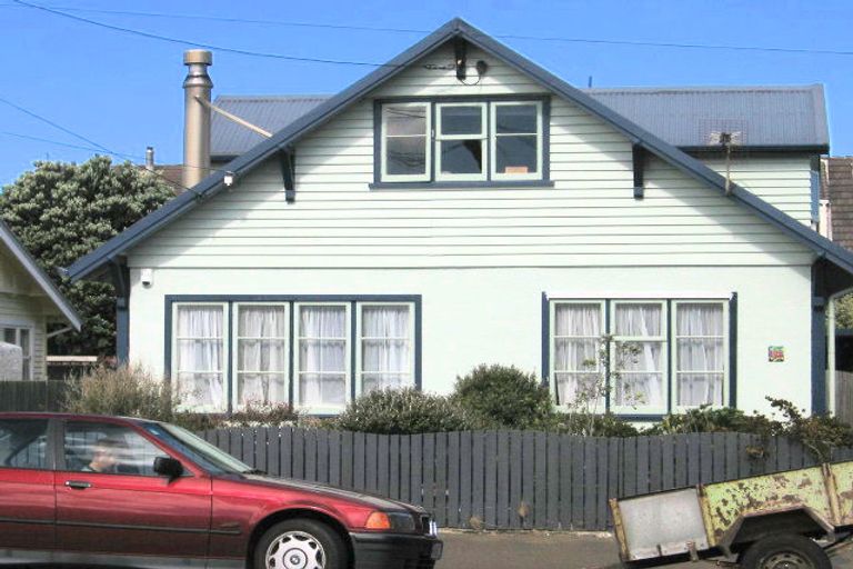 Photo of property in 101 Apu Crescent, Lyall Bay, Wellington, 6022