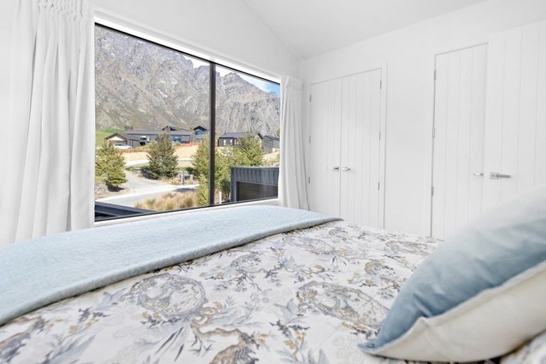 Photo of property in 25 Double Cone Road, Jacks Point, Queenstown, 9371