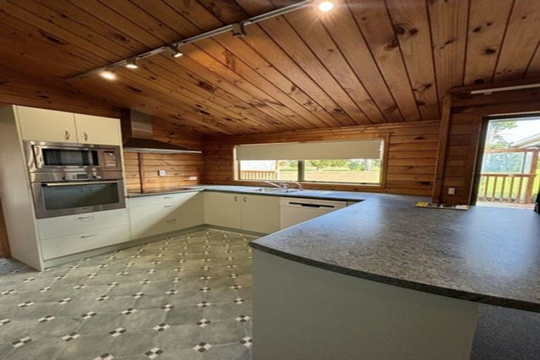 Photo of property in 87 Carnoustie Drive, Wattle Downs, Auckland, 2103