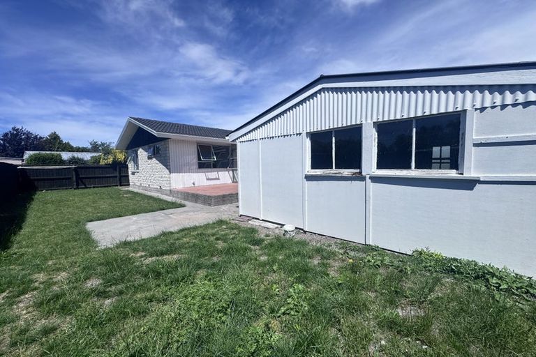 Photo of property in 32 Dunbarton Street, Redwood, Christchurch, 8051